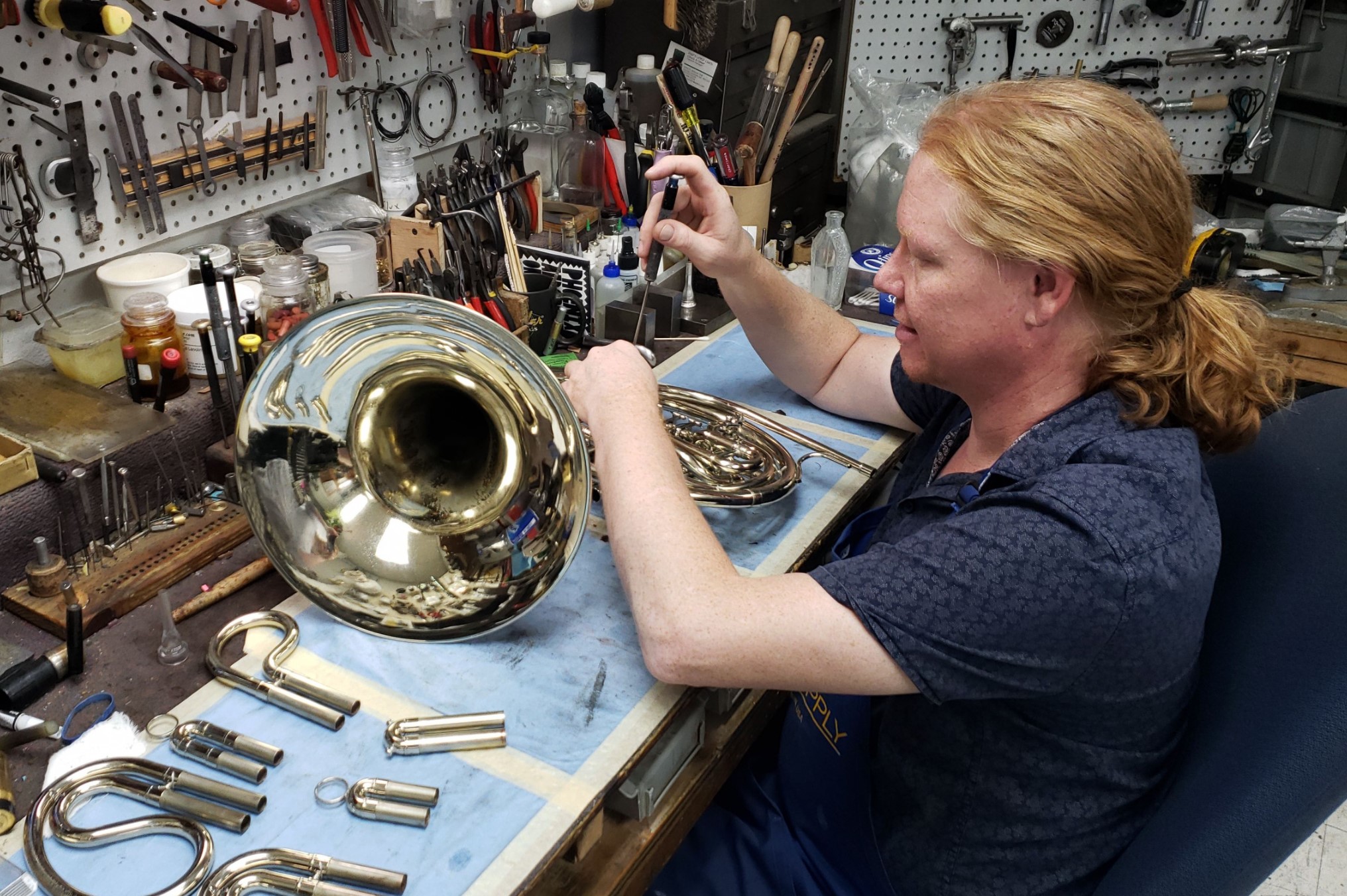 Hangszerjavító műhely